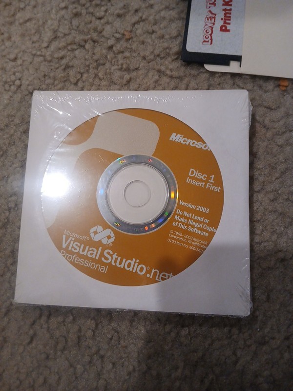 Microsoft Visual Studio .NET 2003 Professional Edition New/Sealed Never Used