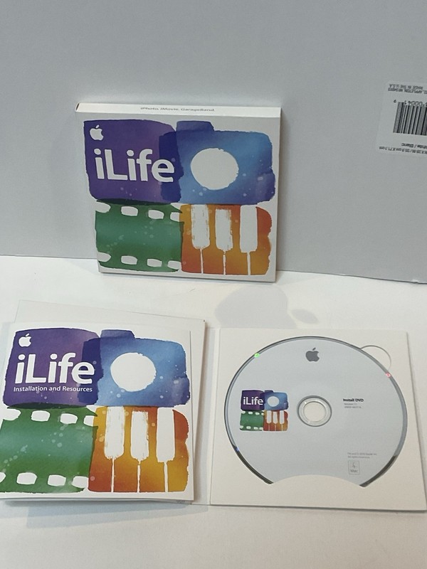 iLife '11 (Mac, 2010) Family Pack MC623Z/A OEM Retail gallery