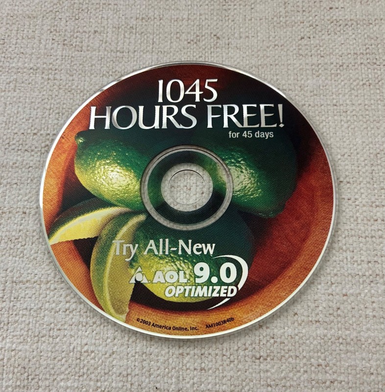 AOL 9.0 Optimized 1045 Hours Free For 45 Days Disc Only Preowned Vintage 2003