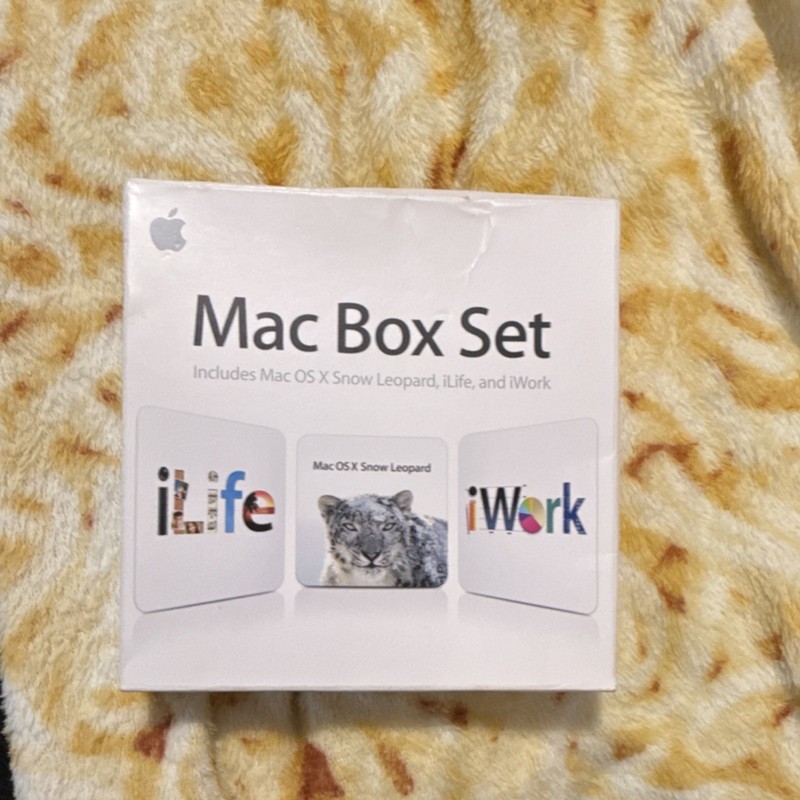Apple Mac Box Set Mac OS X Snow Leopard iLife iWork Operating System