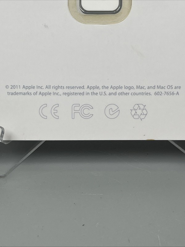 Apple MacBook Air Software Reinstall USB Drive Mac OS X 10.6 iLife 11 A1384 NEW gallery