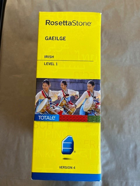 Rosetta Stone Gaelic Irish Language Course Level 1 Vocabulary w/ Headphones gallery