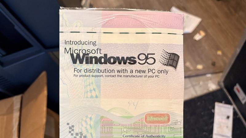 New Sealed Microsoft Windows 95 software Floppy Disks Canadian Version 