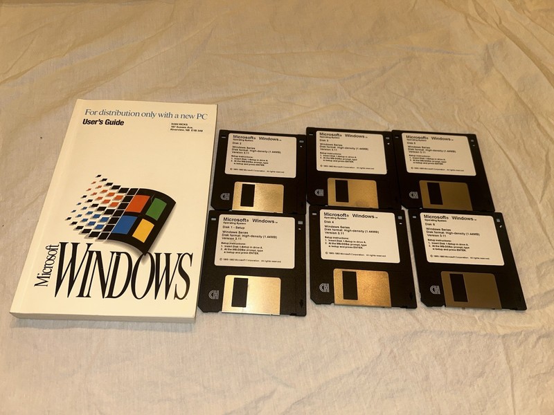 Microsoft Windows Operating System 1-6 Floppy Disks 1993 Version 3.11 W/manual