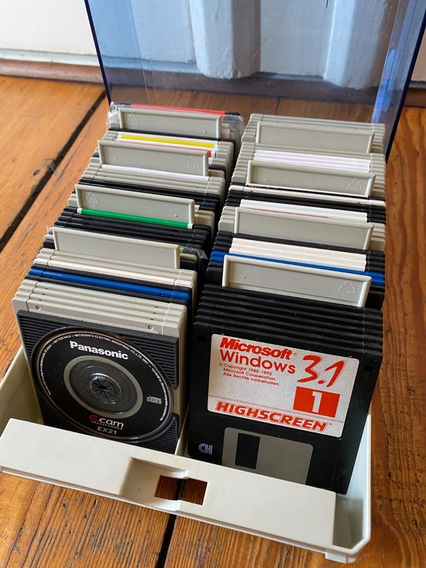 Floppy Disks 3.5 Inch Windows Box Key 88x Drivers 1995 gallery