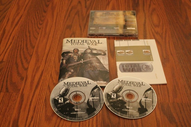 Medieval Total War (PC, 2002) Near Mint CD-ROM Game with map, manual & key