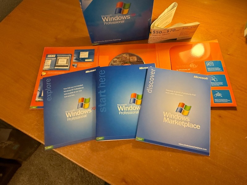 Vintage Microsoft Windows XP Professional Upgrade w/ SP2 - Mint gallery