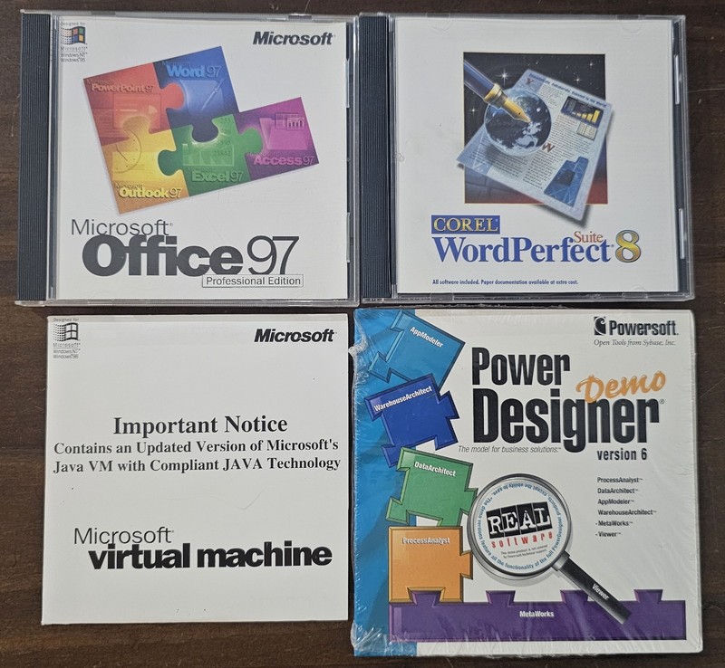 4 PC Programs Microsoft Office 97, Corel Word Perfect 8, Virtual Machine, Demo