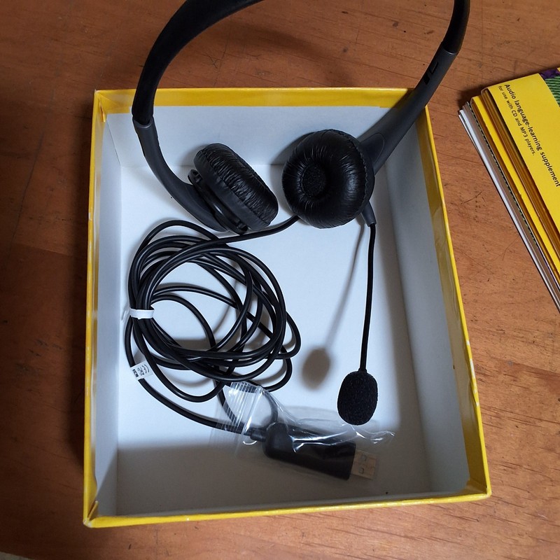 Rosetta Stone Espanol Spanish Latin America Level 1 Version 3 Headphones CDS VG gallery