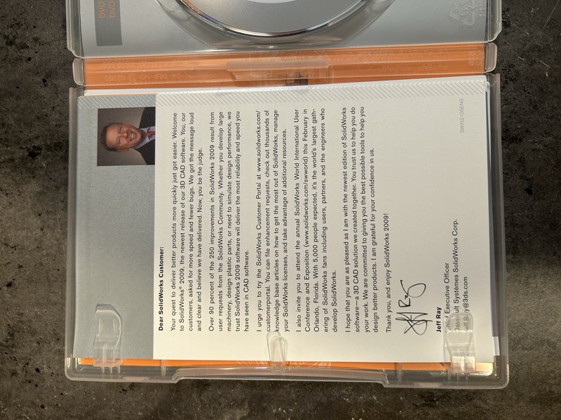 SOLIDWORKS 2009 x 2 Discs - No Serial Numbers gallery