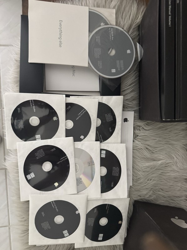 Apple Final Cut Studio 2 Pro Suite Full Box Set Manuals Discs Mac gallery