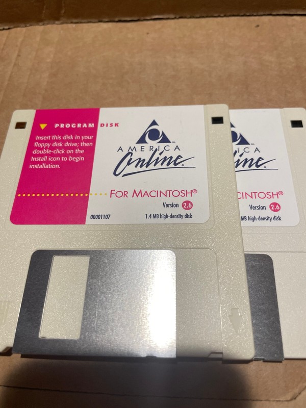 LOT OF 12 AMERICA ONLINE AOL FLOPPY DISKS DISKETTES SET MACINTOSH PC MAC gallery