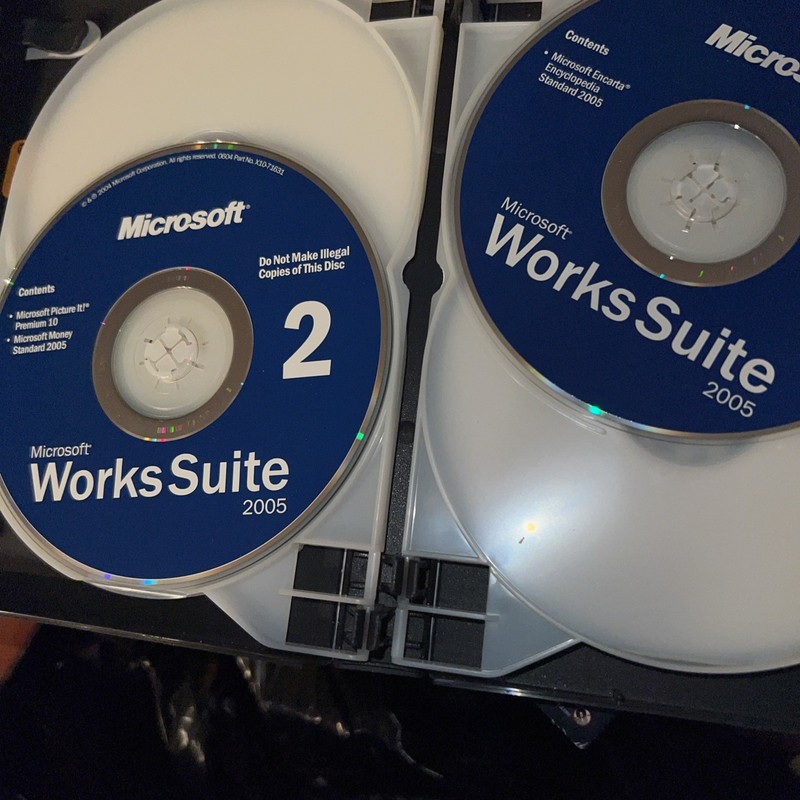 Microsoft Works Suite 2005 EUC!! gallery