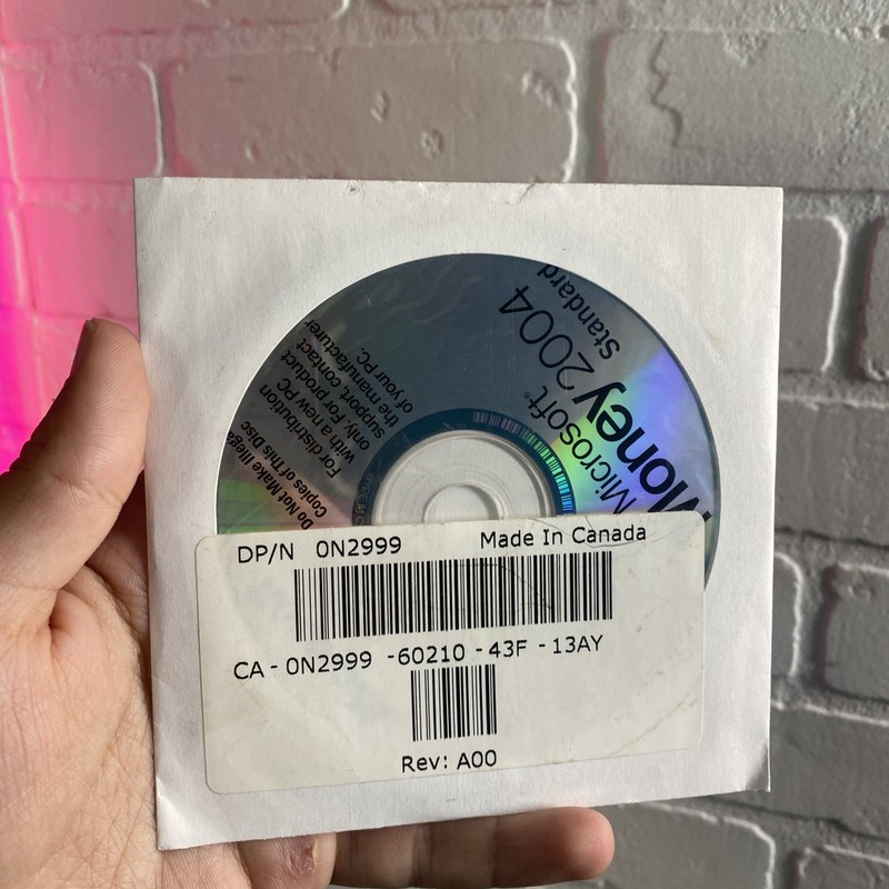 NEW Microsoft Money 2004 Standard Edition Software CD With Original Dell OEM