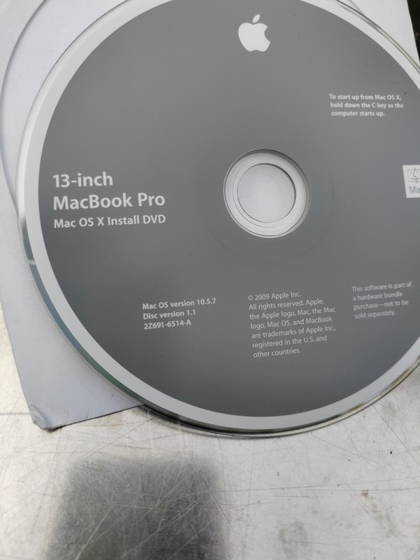 Apple 13-inch MacBook Pro Mac OS X Install DVD Version 10.5.7, Disc 1.1,... gallery