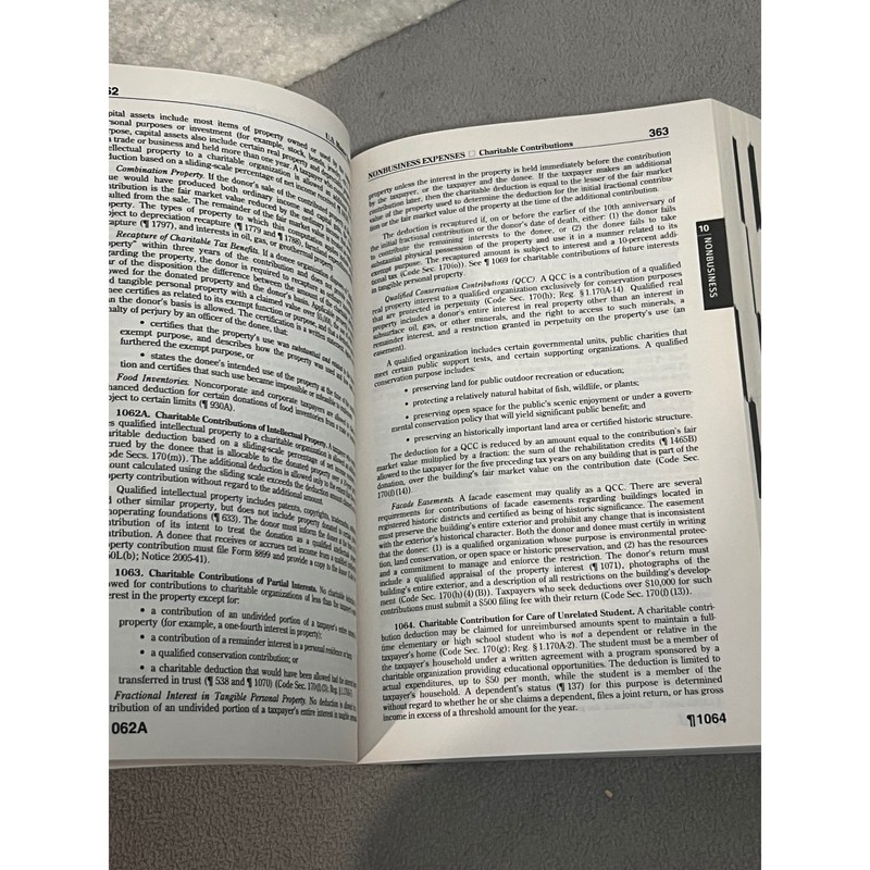 2022 US Master Tax Guide Edward Jones Wolters Kluwer 105th Edition gallery