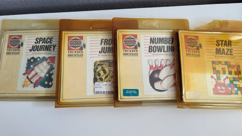 LOT OF 4 COMMODORE 64 Thunder Mountain Titles-Frog Jump, Space Journey Star Maze