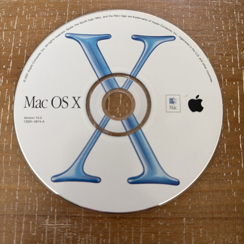 Apple Mac OS X Install CD Version 10.0 Disc 2001