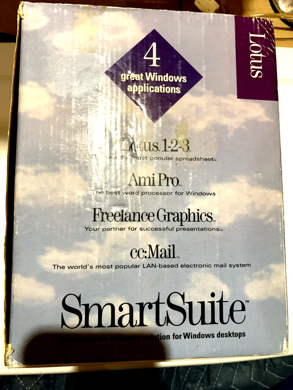 Lotus SmartSuite for Windows 3.0 and 3.1 version Disk's Vintage Software w/Box gallery