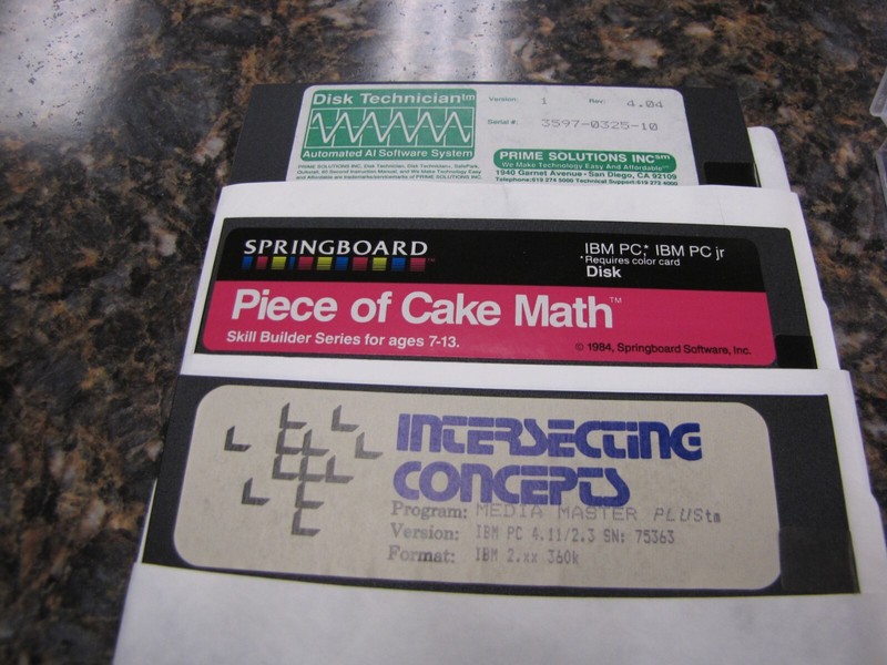 Lot of (9) Software - Intersecting Concepts/Disk Tech. 5.25" Disks W/Box - ME10 gallery
