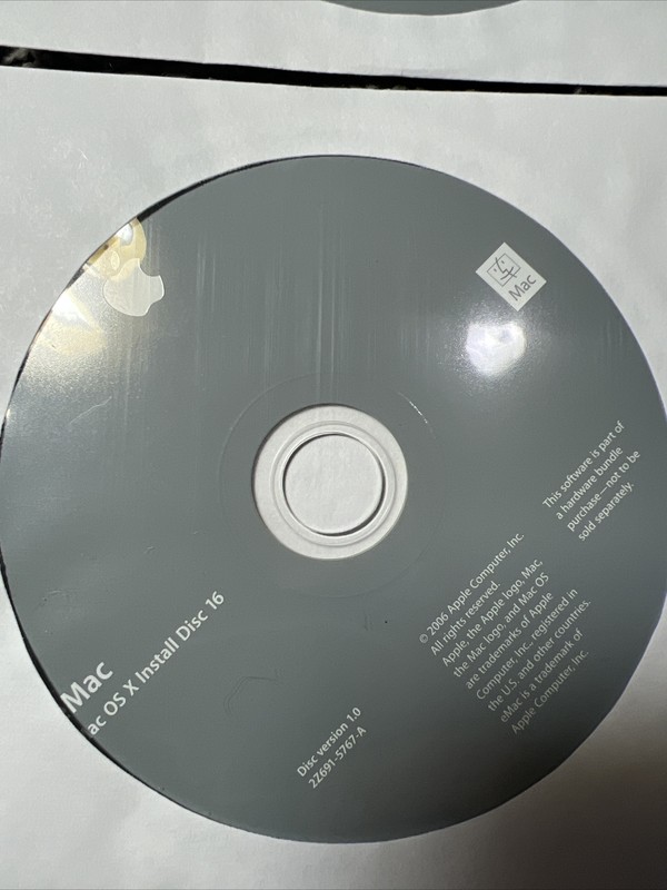 eMac Mac os x install disc 12-20 Disc Version 1.0 2006 Apple Computer Software gallery