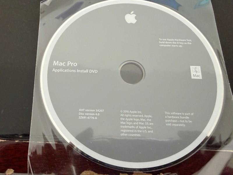 Mac OSX Snow Leopard Recovery Discs (Includes iLife '09 Disc) gallery