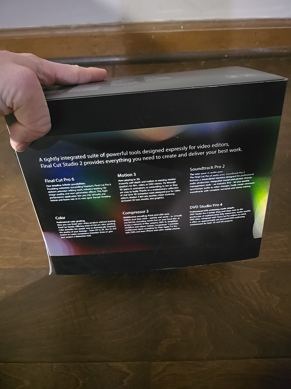 Apple Final Cut Studio 2 Editing Software Complete with Manuals gallery
