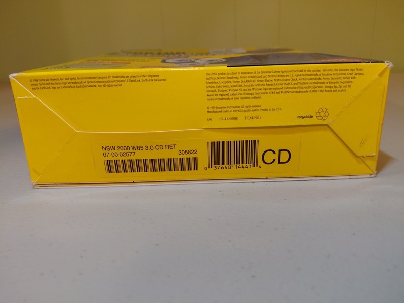 Symantec Norton SystemWorks 2000 v3.0 CD w/ Manuals Win 95/98 UNTESTED gallery