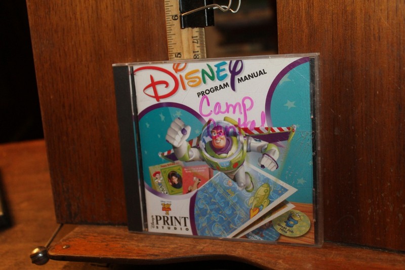Disney Pixar Toy Story 2 Print Studio Program Manual CD ROm Windows 95 98