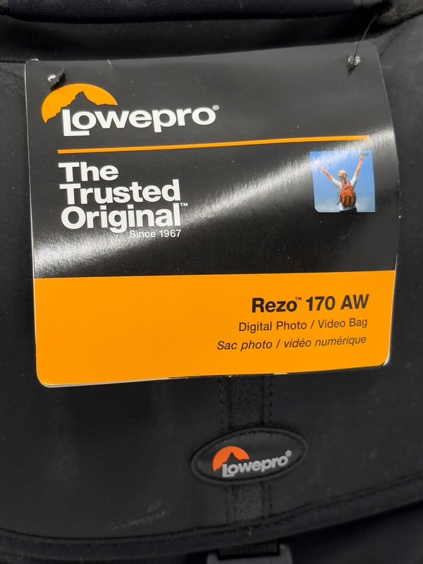 Lowepro Rezo 170 AW Digital Camera Bag (Black) gallery