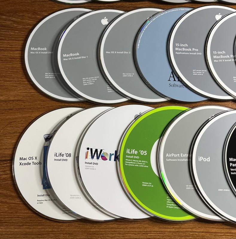 Big Lot Of Mac Apple Install And Software Discs OSX iPod iWork iLife gallery