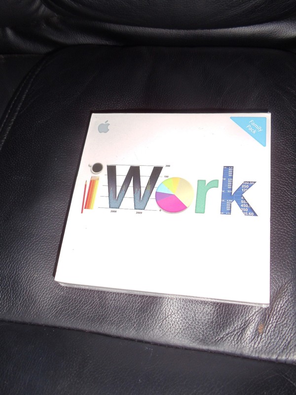 APPLE iWORK FAMILY PACK MB943Z/A V9.0.3 BRAND NEW IN BOX