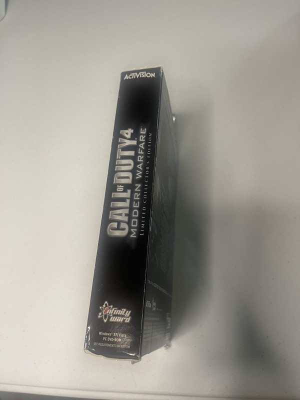 Call of Duty 4: Modern Warfare Limited Collector's Edition PC Game Complete gallery