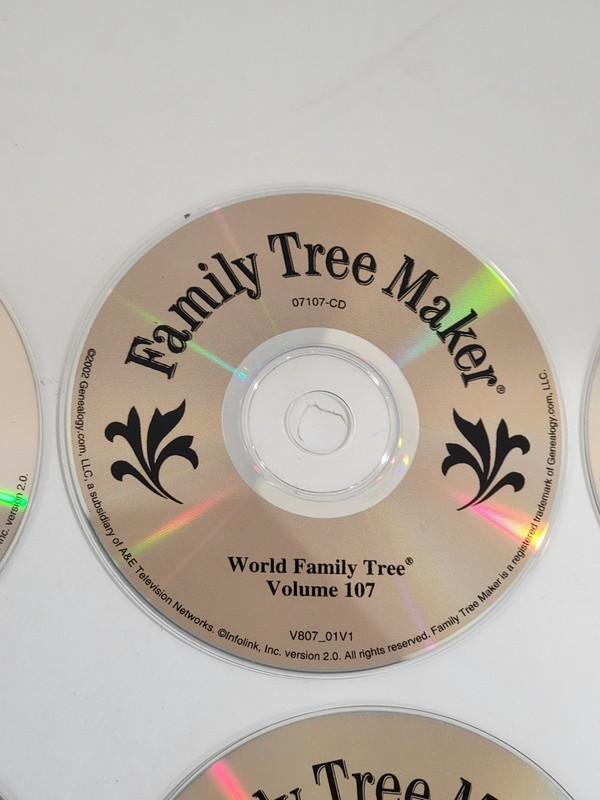 20 Family Tree Maker Loose Disc Lot - Various Years & Titles gallery