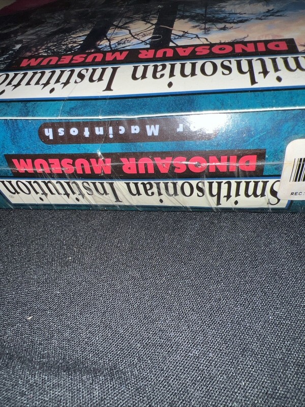 Smithsonian Institution Dinosaur Museum 1994 For Macintosh 3-D Viewing Brand new gallery
