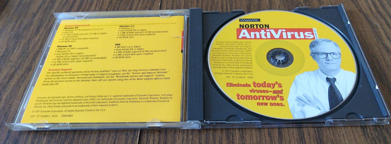 Symantec Norton Antivirus Version 4.0 Fow Windows PC's (1997 Symantec) gallery