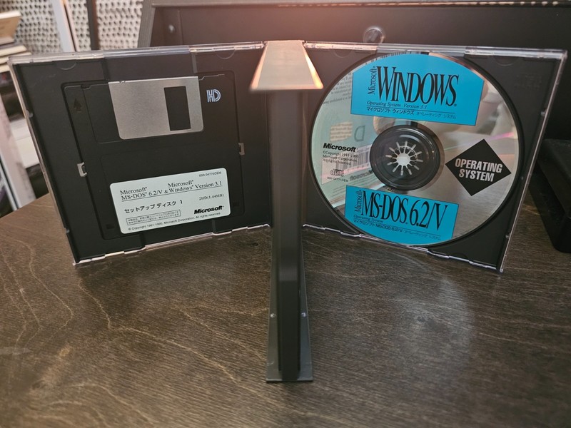 ULTRA RARE: Microsoft MS-DOS 6.2/V and Windows 3.1 CD + Boot Floppy from Japan!