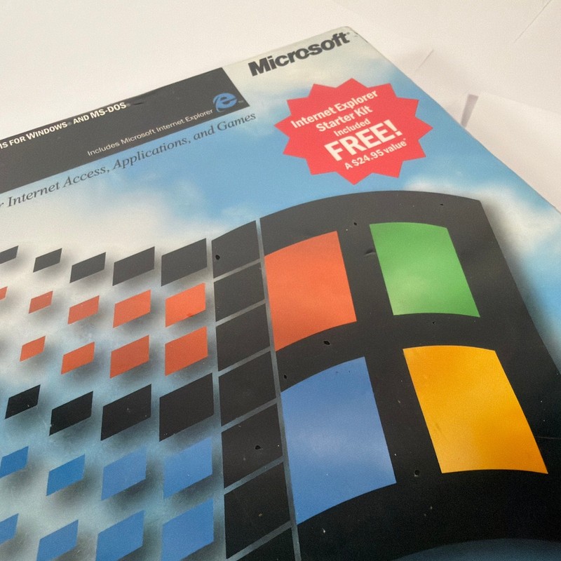 Microsoft Windows 95 Upgrade 3.5-Inch Floppy Big Box Sealed Part No. 94258 gallery