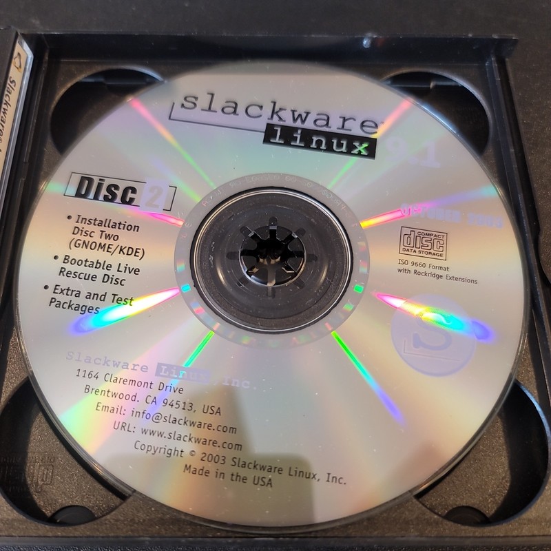 Vintage Slackware Linux 9.1 c2003 4 CD Set gallery