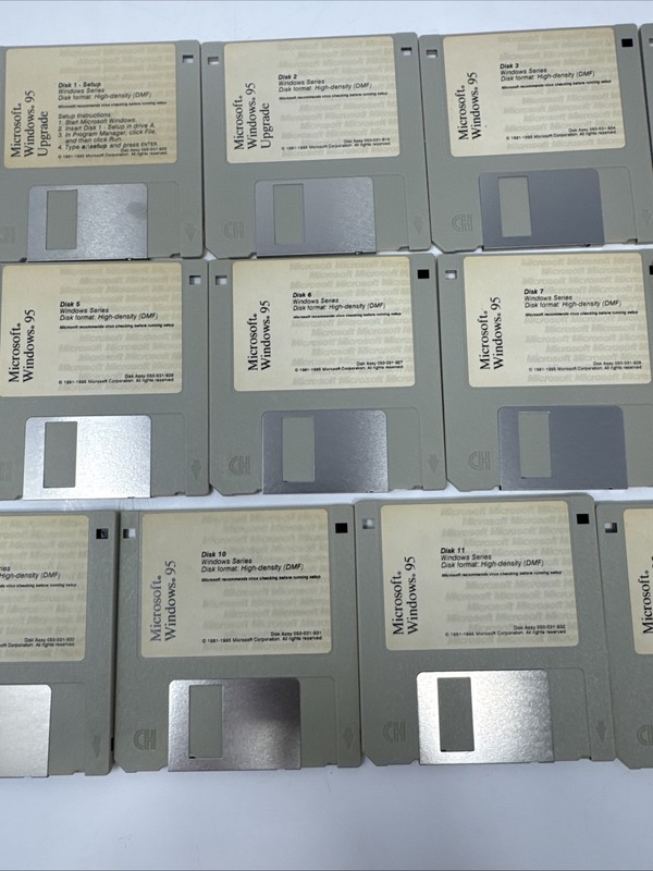 Microsoft Windows 95 Upgrade 1- 13 Floppy disk Set - Classic gallery