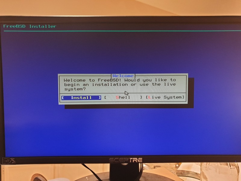 FreeBSD V15.0, 64-bit, Unix-like OS, Bootable Live and Install USB Flash Drive gallery