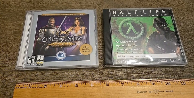 Ultima Online Gold-PC CD ROM Game And Half Life See All Pics And Description