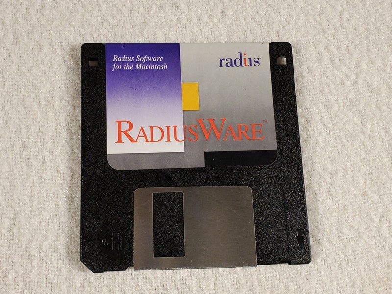 Vintage 1990 Apple Macintosh Radius Radiusware 3.5″ Original Floppy Disk