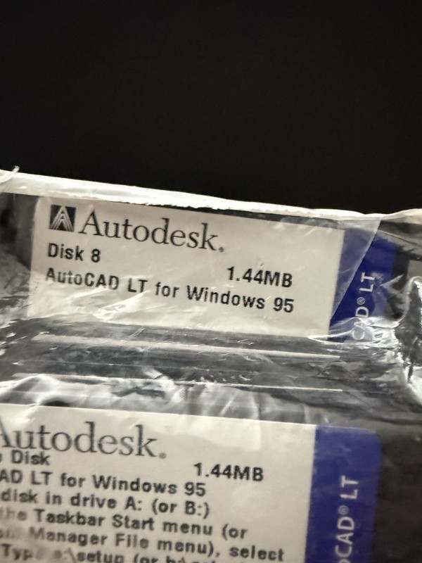 Vintage Autodesk AutoCAD LT for Windows 95 floppy disk software NOS Sealed gallery