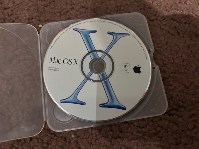 Vintage 2001 Apple Mac OS X Version 10.0.3 1Z691-3064-A