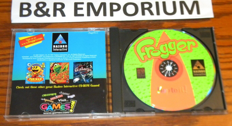 Hasbro 2-CD-ROM Lot - Frogger (1997) + Centipede (1998) - PC Game Windows 95/98 gallery