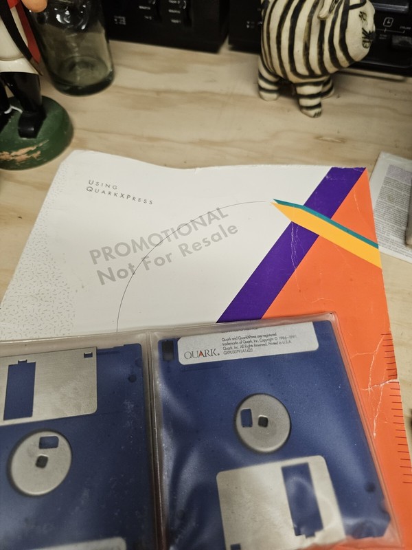Vintage Quark Xpress Software for Mac 1986-91 Complete w Manuals Disks gallery