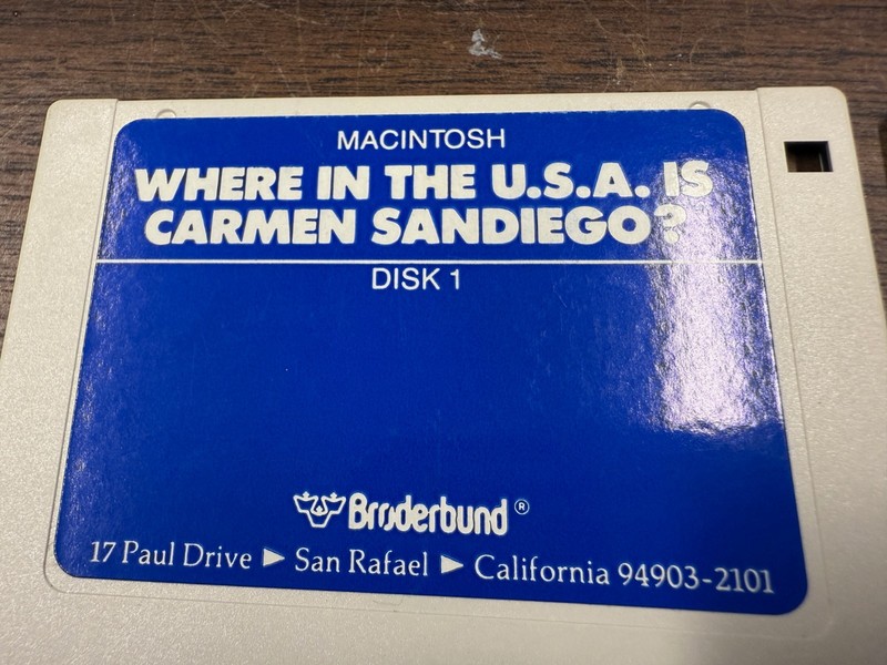 Vintage Apple software : Where in the U.S.A. is Carmen Sandiego? gallery