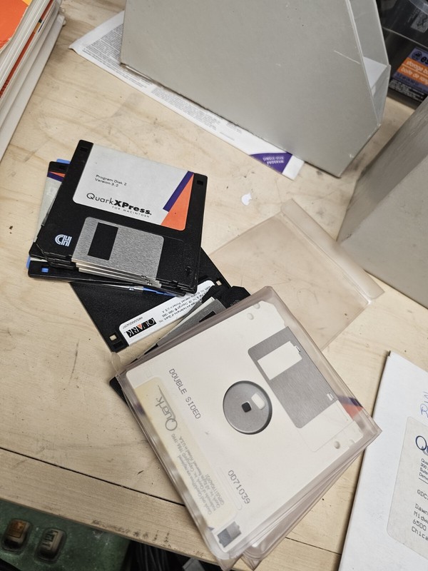Vintage Quark Xpress Software for Mac 1986-91 Complete w Manuals Disks gallery