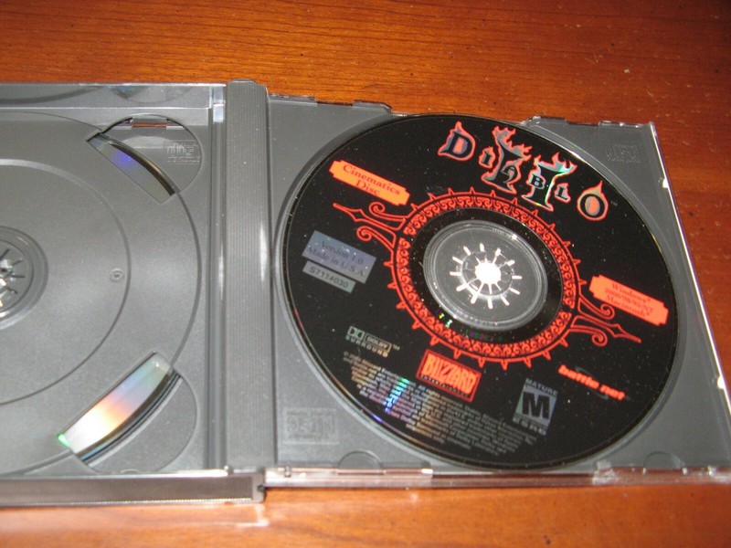 Diablo II PC CD-ROM disks + Ultimate Strategy Guide Windows/Macintosh Blizzard gallery